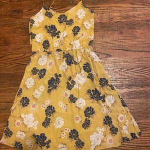Zara, Lightly Worn Yellow Floral Dress - M